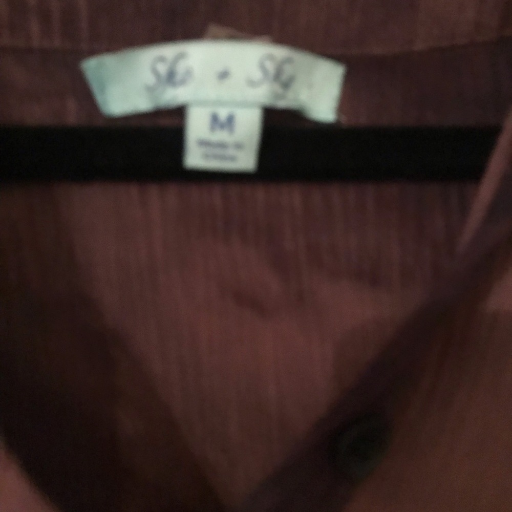 Fun blouse! - Picture 3 of 5